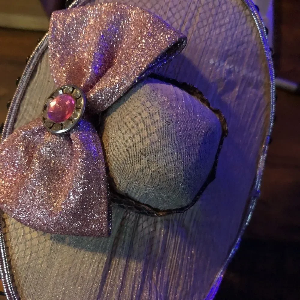 Unique vintage jewelry holder and ring holder